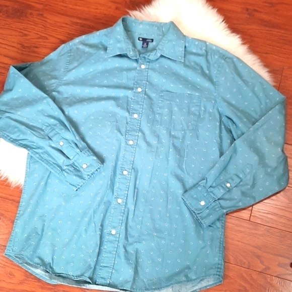 Mens Gap Classic Fit Button Up Shirt - Picture 1 of 4